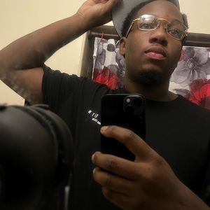 Meet your Posher, Deandre